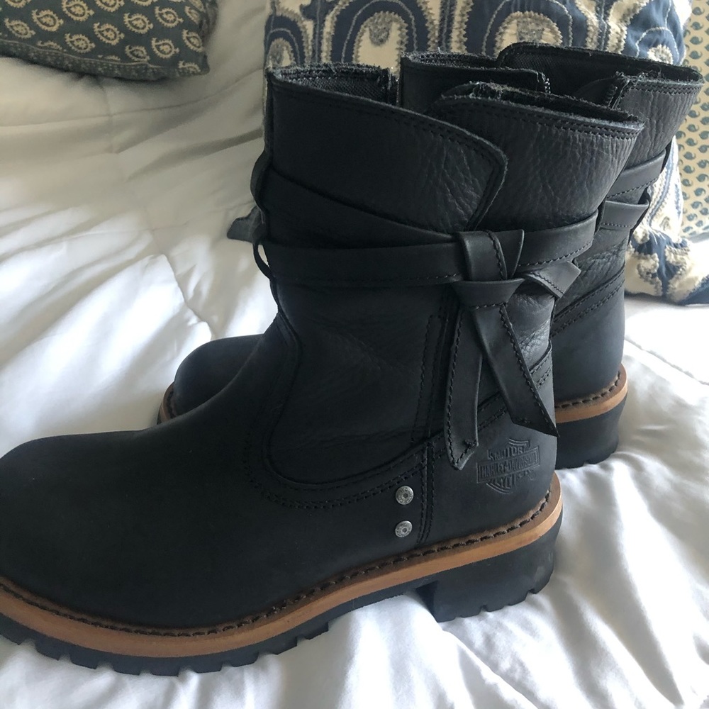 Leather boots